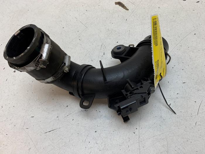 Gebruikte Intercooler Buis Peugeot 308 SW (L4/L9/LC/LJ/LR) 1.2 12V e-THP PureTech 130 Prijs € 15,00 Margeregeling aangeboden door Autodemontage van de Laar