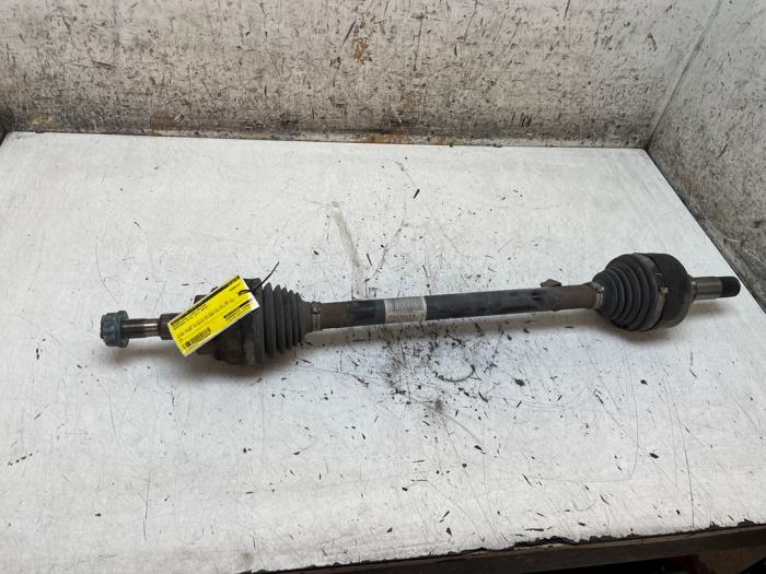 Gebruikte Aandrijfas links-achter Mercedes Vito (447.6) 2.2 114 CDI 16V Prijs € 75,00 Margeregeling aangeboden door Autodemontage van de Laar
