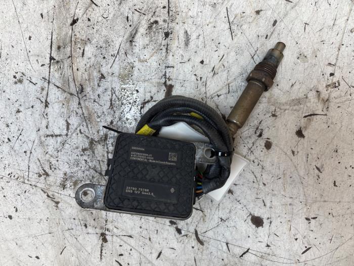 Gebruikte Nox sensor Renault Master III (MA/MB/MC/MD/MH/MF/MG/MH) 2.3 dCi 135 16V FWD Prijs € 125,00 Margeregeling aangeboden door Autodemontage van de Laar