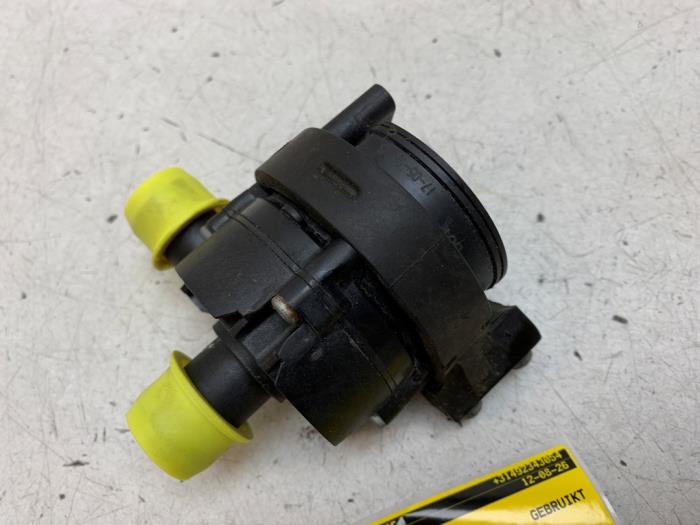 Gebruikte Waterpomp Volkswagen Up! (121) e-Up! Prijs € 25,00 Margeregeling aangeboden door Autodemontage van de Laar