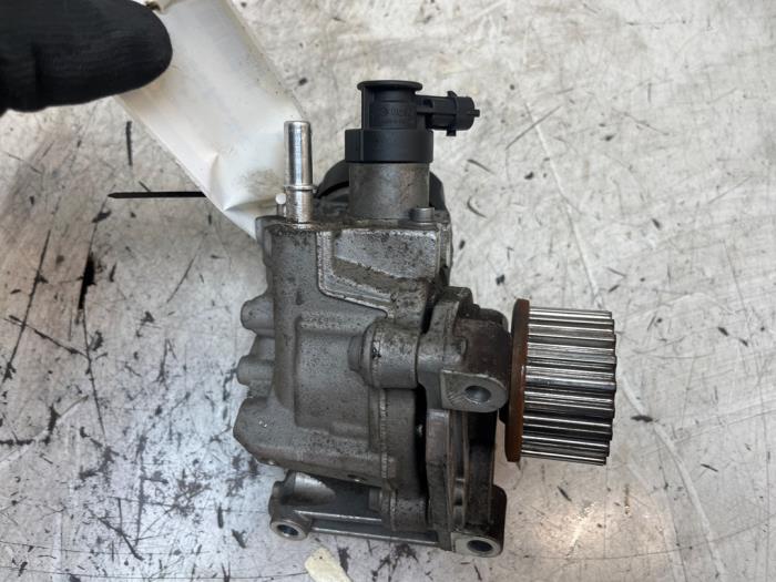 Gebruikte Dieselpomp Mercedes Citan (415.6) 1.5 108 CDI Euro 6 Prijs € 181,50 Inclusief btw aangeboden door Autodemontage van de Laar