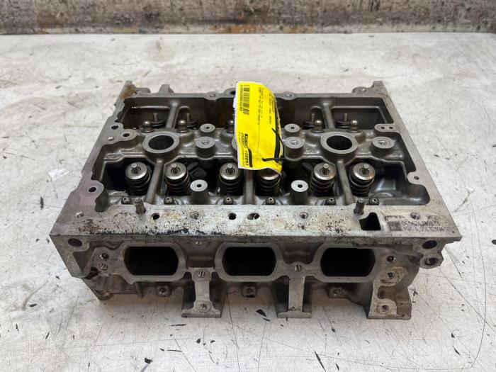 Gebruikte Cilinderkop Volkswagen Taigo 1.0 TSI 95 12V Prijs € 340,00 Margeregeling aangeboden door Autodemontage van de Laar