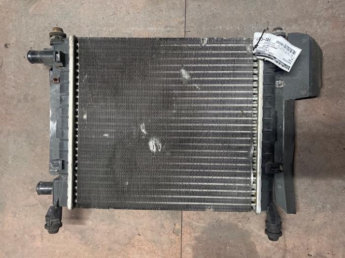 Gebruikte Radiateur Ford Ka I 1.3i Prijs € 25,00 Margeregeling aangeboden door Autodemontage van de Laar