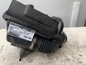 Gebruikte Luchtfilterhuis Renault Scénic II (JM) 1.6 16V Prijs € 50,00 Margeregeling aangeboden door Autodemontage van de Laar