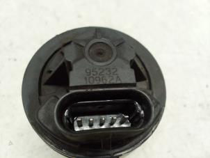 Gebruikte EGR Klep Opel Corsa B (73/78/79) 1.4 Joy,Sport,GLS 16V Ecotec Prijs € 25,00 Margeregeling aangeboden door Autodemontage van de Laar