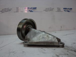 Gebruikte Motorrubber Renault Master III (EV/HV/UV/VA/VB/VD/VF/VG/VJ) 2.3 dCi 125 16V FWD Prijs € 50,00 Margeregeling aangeboden door Autodemontage van de Laar