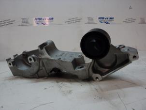 Gebruikte Motorrubber Renault Master III (EV/HV/UV/VA/VB/VD/VF/VG/VJ) 2.3 dCi 125 16V FWD Prijs € 40,00 Margeregeling aangeboden door Autodemontage van de Laar