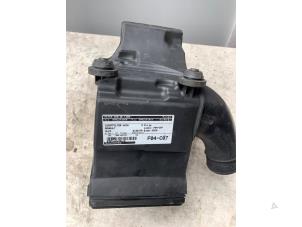 Gebruikte Luchtfilterhuis Renault Clio III (BR/CR) 1.5 dCi 105 Prijs € 70,00 Margeregeling aangeboden door Autodemontage van de Laar