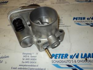 Gebruikte Gasklephuis Renault Scénic II (JM) 2.0 16V Prijs € 35,00 Margeregeling aangeboden door Autodemontage van de Laar