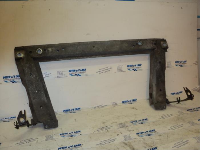 Gebruikte Subframe Renault Scénic II (JM) 1.5 dCi 80 Prijs € 80,00 Margeregeling aangeboden door Autodemontage van de Laar