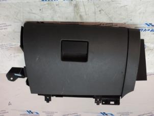 Gebruikte Dashboardkastje Ford Focus C-Max 1.6 TDCi 16V Prijs € 20,00 Margeregeling aangeboden door Autodemontage van de Laar