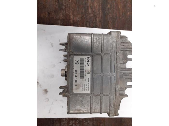 Gebruikte Computer Motormanagement Seat Cordoba (6C2/6K2) 1.6i CLX,GLX,SE,Latino,SX Prijs € 120,00 Margeregeling aangeboden door Autodemontage van de Laar