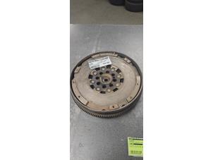 Gebruikte Vliegwiel Mercedes Sprinter 3t (903) 311 CDI 16V Prijs € 250,00 Margeregeling aangeboden door Autodemontage van de Laar