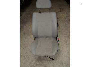 Gebruikte Voorstoel rechts Seat Inca (6K9) 1.9 SDI Prijs € 80,00 Margeregeling aangeboden door Autodemontage van de Laar