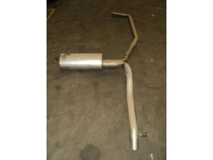 Gebruikte Uitlaat Einddemper Renault Trafic New (JL) 2.0 dCi 16V 90 Prijs € 100,00 Margeregeling aangeboden door Autodemontage van de Laar