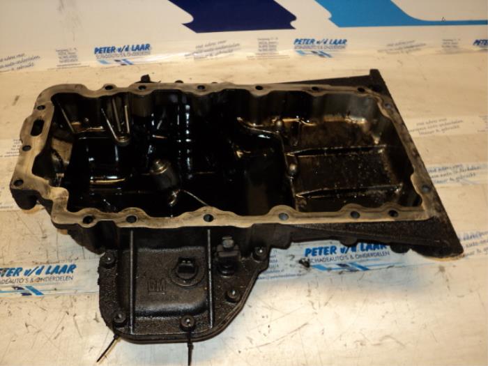Gebruikte Carterpan Opel Omega B Caravan (21/22/23) 2.2 DTI 16V Prijs € 70,00 Margeregeling aangeboden door Autodemontage van de Laar