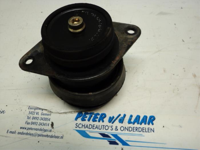 Gebruikte Motorsteun Seat Cordoba (6C2/6K2) 1.4i CLX,SE,Latino Prijs € 25,00 Margeregeling aangeboden door Autodemontage van de Laar