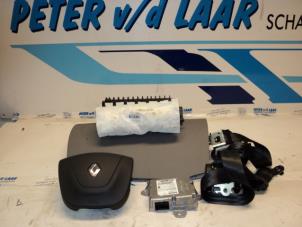 Gebruikte Airbag Set + Module Renault Master III (JV) 2.3 dCi 16V 150 Prijs € 665,50 Inclusief btw aangeboden door Autodemontage van de Laar