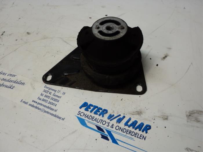 Gebruikte Motorsteun Volkswagen Lupo (6X1) 1.0 MPi 50 Prijs € 25,00 Margeregeling aangeboden door Autodemontage van de Laar