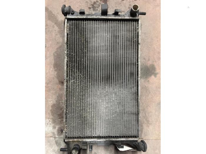 Gebruikte Radiateur Ford Focus 1 Wagon 1.8 TDdi Prijs € 25,00 Margeregeling aangeboden door Autodemontage van de Laar