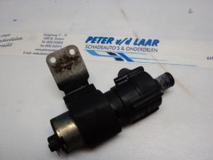 Gebruikte Waterpomp Mercedes C-Klasse Prijs € 40,00 Margeregeling aangeboden door Autodemontage van de Laar