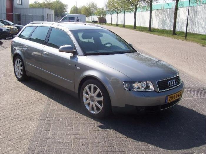 Gebruikte Module + Airbag Set Audi A4 Avant Quattro (B6) 2.5 TDI V6 24V Prijs € 500,00 Margeregeling aangeboden door Autodemontage van de Laar