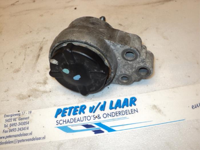 Gebruikte Motorsteun Ford Focus 1 Wagon 1.6 16V Prijs € 25,00 Margeregeling aangeboden door Autodemontage van de Laar