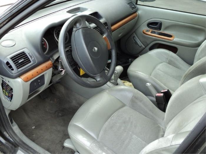 Gebruikte Pook Renault Clio II (BB/CB) 1.6 16V Prijs € 60,00 Margeregeling aangeboden door Autodemontage van de Laar