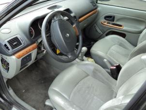 Gebruikte Pook Renault Clio II (BB/CB) 1.6 16V Prijs € 60,00 Margeregeling aangeboden door Autodemontage van de Laar