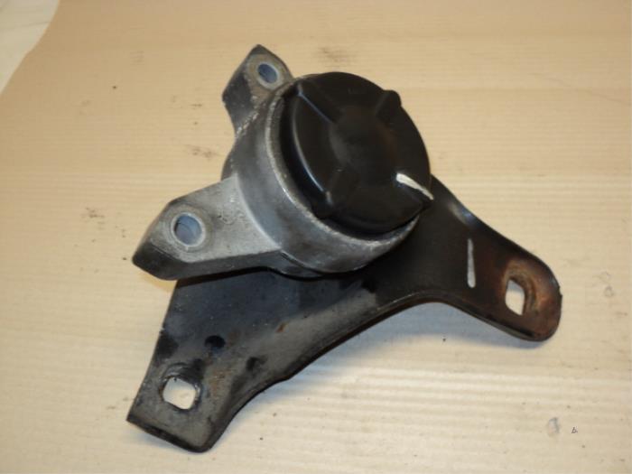 Gebruikte Motorrubber Ford Focus 1 Wagon 1.8 TDdi Prijs € 35,00 Margeregeling aangeboden door Autodemontage van de Laar