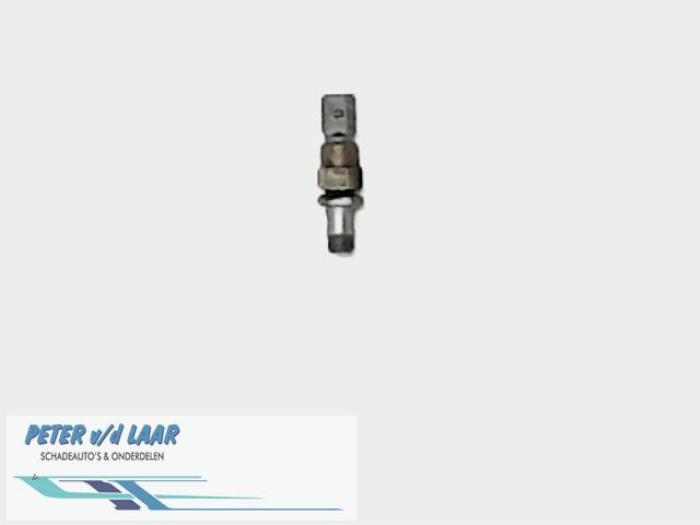 Gebruikte Schakelaar Oliedruk Volkswagen Golf IV (1J1) 1.6 Prijs € 10,00 Margeregeling aangeboden door Autodemontage van de Laar
