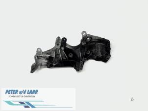 Gebruikte Motorsteun Renault Scénic I (JA) 1.6 16V Prijs € 20,00 Margeregeling aangeboden door Autodemontage van de Laar