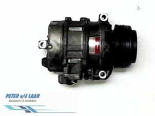 Gebruikte Pomp Airco BMW 5 serie (E39) 520i 24V Prijs € 75,00 Margeregeling aangeboden door Autodemontage van de Laar