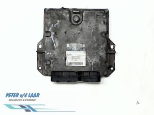 Gebruikte Computer Motormanagement Renault Espace (JK) 3.0 dCi V6 24V Prijs € 100,00 Margeregeling aangeboden door Autodemontage van de Laar