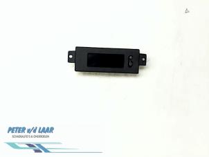 Gebruikte Display Interieur Opel Astra G (F08/48) 1.6 Prijs € 40,00 Margeregeling aangeboden door Autodemontage van de Laar
