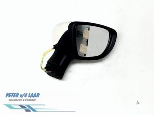 Gebruikte Buitenspiegel rechts Renault Captur (2R) 1.2 TCE 16V EDC Prijs € 130,00 Margeregeling aangeboden door Autodemontage van de Laar