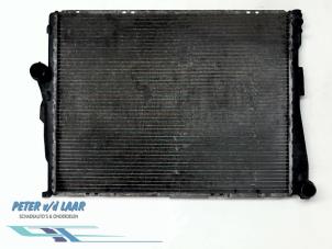 Gebruikte Radiateur BMW 3 serie (E46/4) 320d 16V Prijs € 25,00 Margeregeling aangeboden door Autodemontage van de Laar