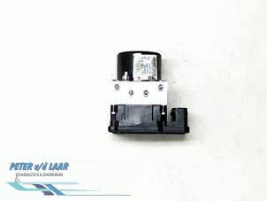 Gebruikte ABS Pomp Renault Scénic III (JZ) 1.6 Energy dCi 130 Prijs € 250,00 Margeregeling aangeboden door Autodemontage van de Laar