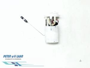 Gebruikte Benzinepomp Renault Scénic III (JZ) 1.6 Energy dCi 130 Prijs € 120,00 Margeregeling aangeboden door Autodemontage van de Laar