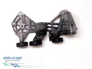 Gebruikte Motorsteun Mercedes A (W168) 1.6 A-160 Prijs € 50,00 Margeregeling aangeboden door Autodemontage van de Laar