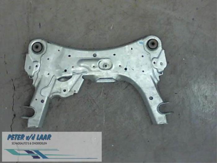 Gebruikte Subframe Renault Kangoo/Grand Kangoo (KW) 1.5 dCi 85 Prijs € 200,00 Margeregeling aangeboden door Autodemontage van de Laar