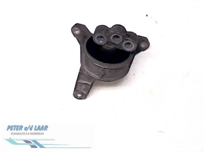 Gebruikte Motorsteun Opel Astra G (F08/48) 1.6 Prijs € 25,00 Margeregeling aangeboden door Autodemontage van de Laar