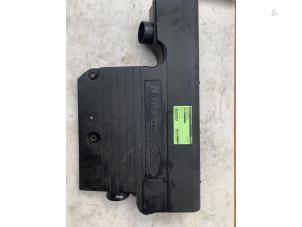 Gebruikte Luchtfilterhuis Ford Fiesta 5 (JD/JH) 1.4 16V Prijs € 50,00 Margeregeling aangeboden door Autodemontage van de Laar