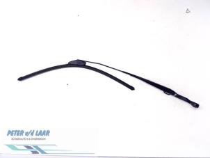 Gebruikte Ruitenwisserarm voor Opel Meriva 1.6 16V Prijs € 30,00 Margeregeling aangeboden door Autodemontage van de Laar