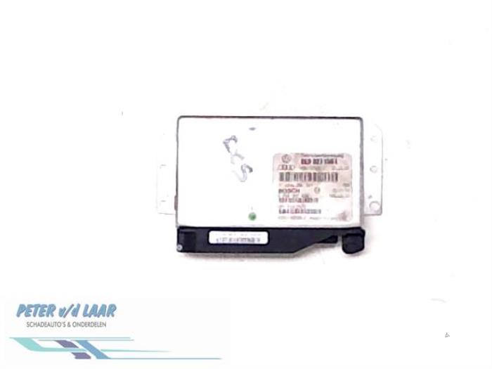 Computer Automatische Bak van een Audi A4 Avant Quattro (B6) 2.5 TDI V6 24V 2003
