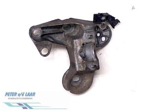 Gebruikte Motorrubber Audi A4 Avant Quattro (B6) 2.5 TDI V6 24V Prijs € 25,00 Margeregeling aangeboden door Autodemontage van de Laar