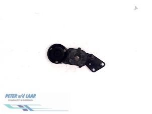 Gebruikte Spanrol Multiriem Seat Ibiza III (6L1) 1.9 SDI Prijs € 25,00 Margeregeling aangeboden door Autodemontage van de Laar