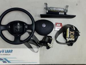 Gebruikte Airbag Set + Module Fiat Punto II (188) 1.2 60 S Prijs € 350,00 Margeregeling aangeboden door Autodemontage van de Laar