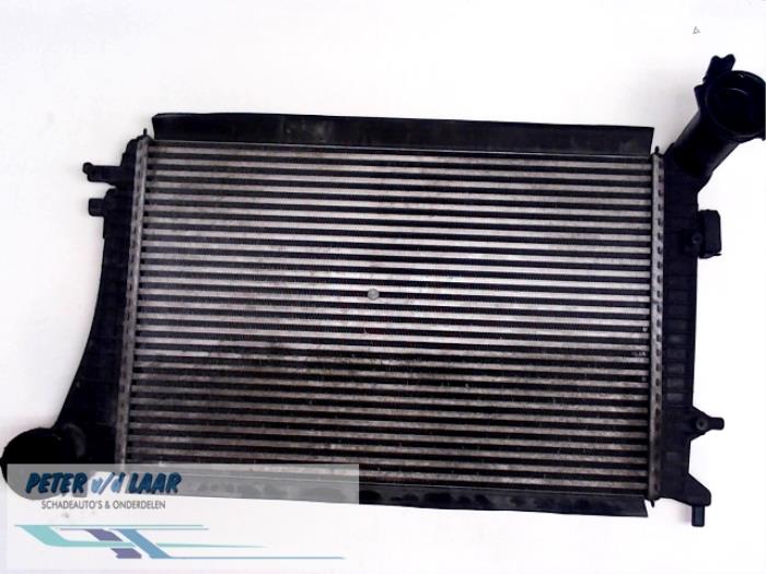 Gebruikte Intercooler Volkswagen Passat Variant (3C5) 2.0 TDI 140 Prijs € 120,00 Margeregeling aangeboden door Autodemontage van de Laar
