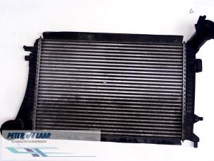 Gebruikte Intercooler Volkswagen Passat Variant (3C5) 2.0 TDI 140 Prijs € 120,00 Margeregeling aangeboden door Autodemontage van de Laar